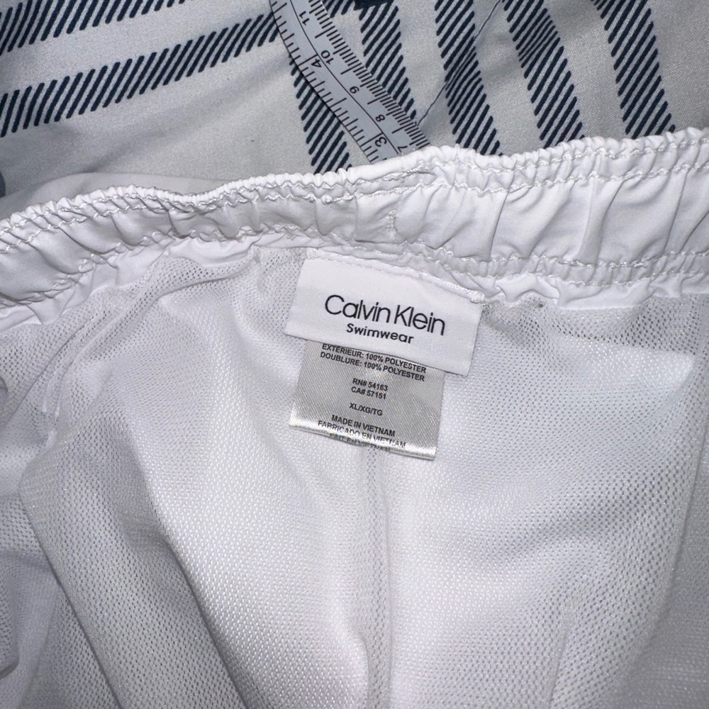 XL white Calvin Klein above the knee swim trunks
